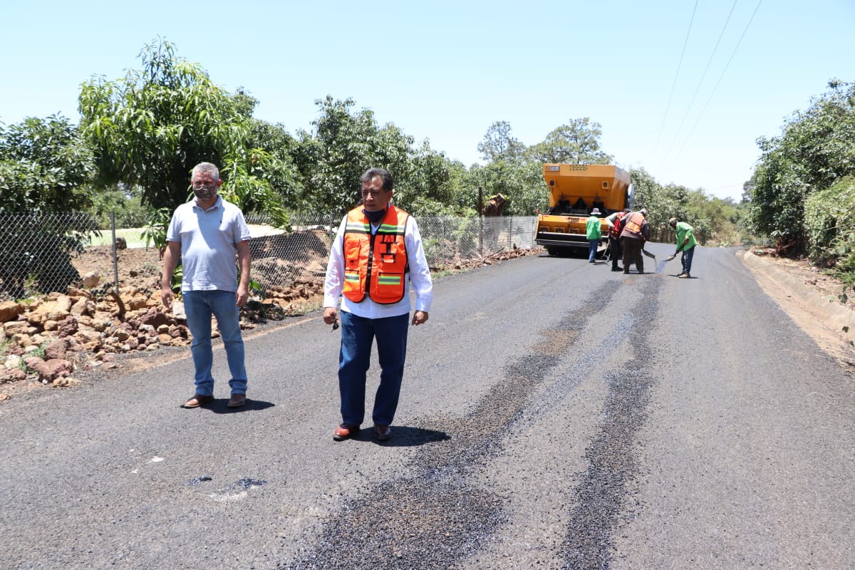 Rehabilitan tramo carretero del Molinito, Las Maravillas y La Presa.