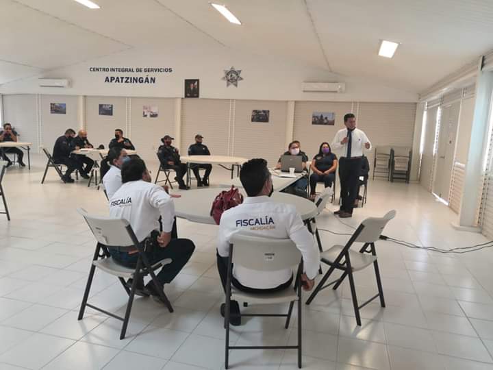 Imparte FGE capacitación a policías desplegados en la Región de tierra caliente