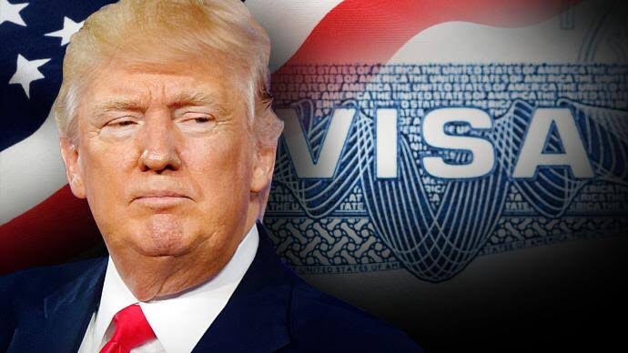 Suspende Trump emisión de visas y tarjetas de residencia hasta 2021