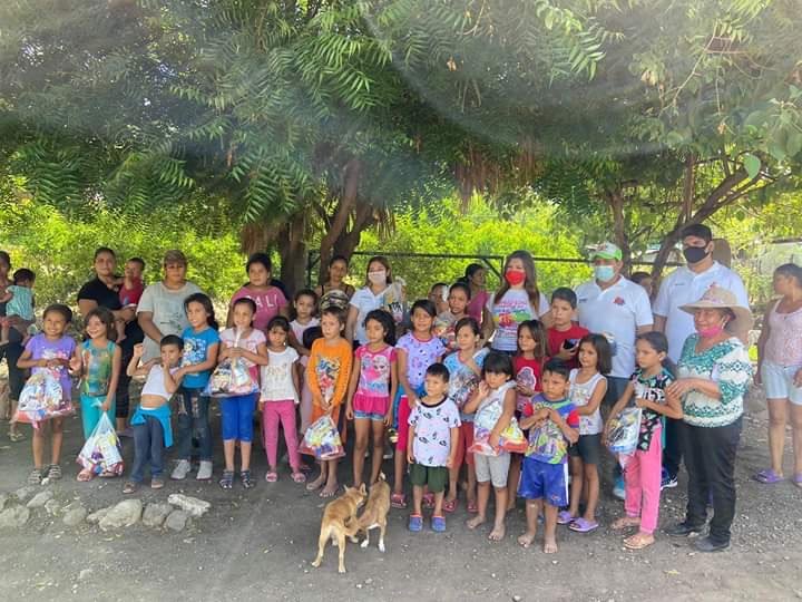 Ac Jóvenes por Apatzingán continúa entregando Electrolitos