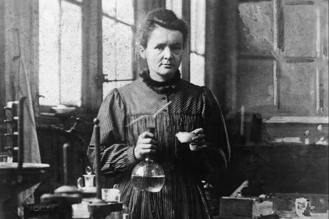 Marie Curie muere un dia como hoy, el 4 de julio de 1934.