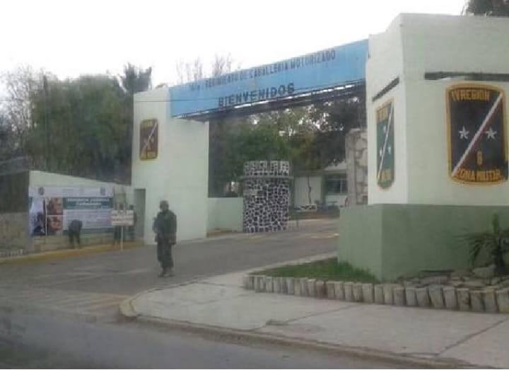 Sicarios del CDN balean Cuartel Militar en Nuevo Laredo en venganza por los 8 delincuentes abatidos.