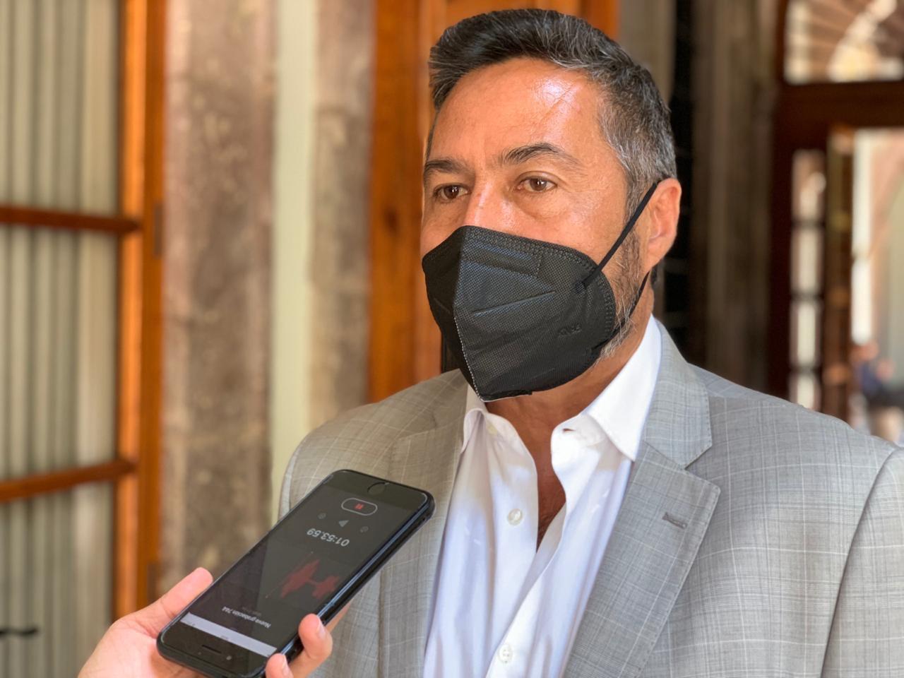 Mientras otros actores políticos se enfrascan en luchas por conseguir candidaturas, Víctor Báez Ceja reconocerá al Sector Salud, con la “Presea Vasco Quiroga”