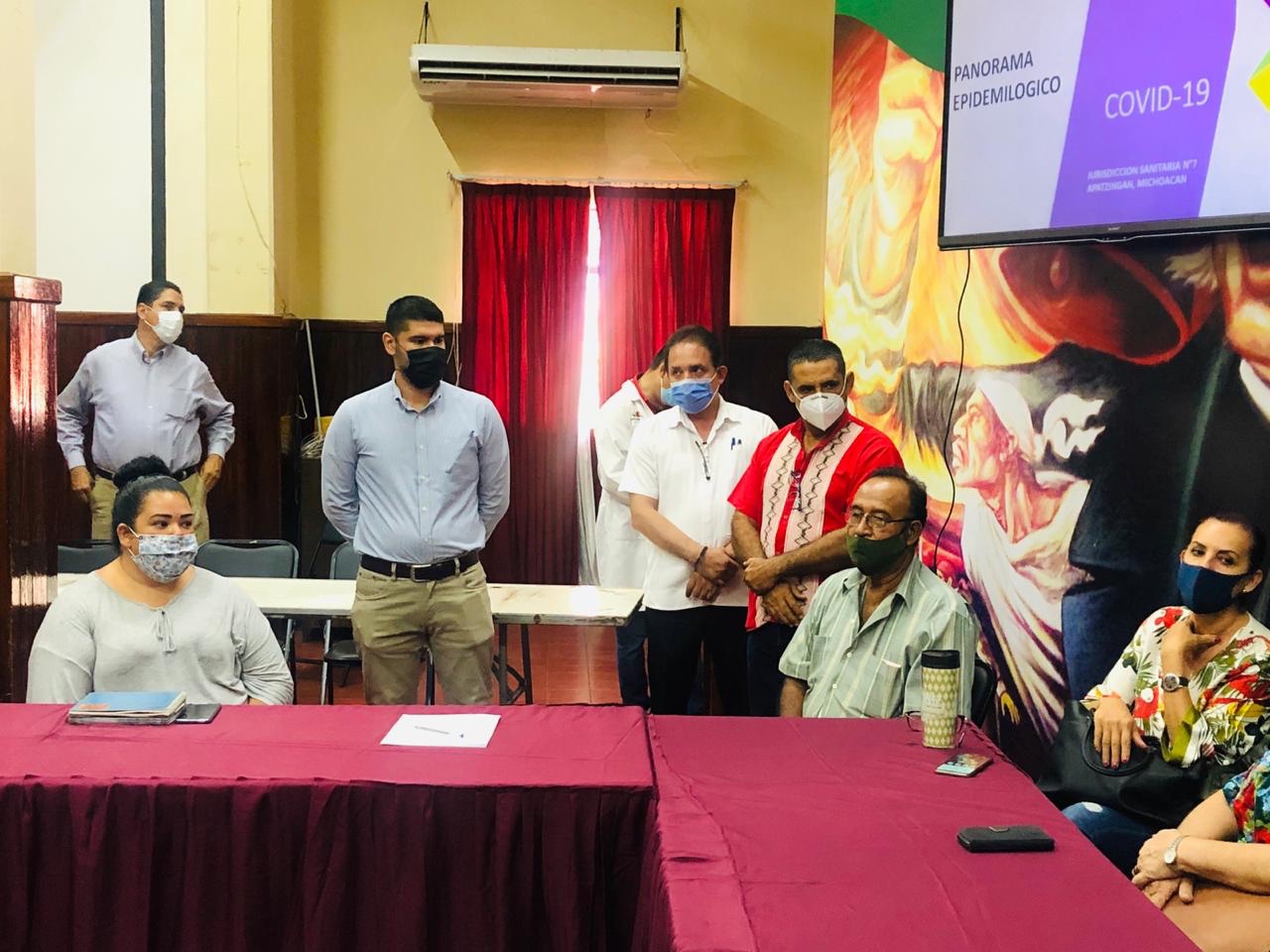 Se capacitan propietarios de salones de fiesta, restaurantes y marisquerías