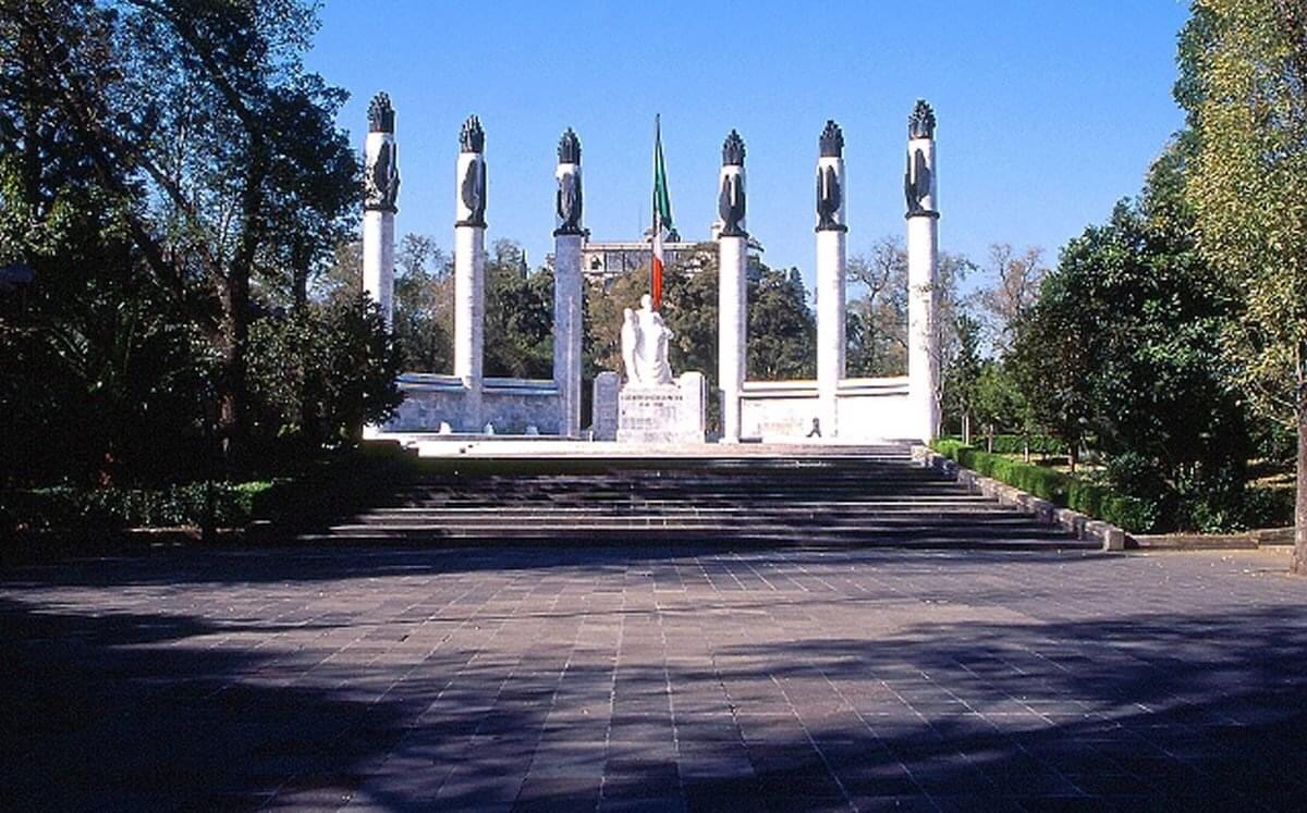 ¿Por qué se celebra el Día de los Niños Héroes?