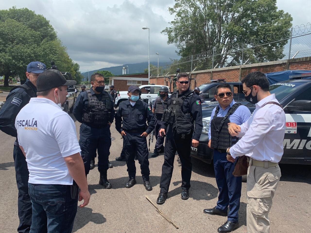 En cateo, asegura FGE inmueble relacionado en conductas ilícitas y recupera vehículo con reporte de robo