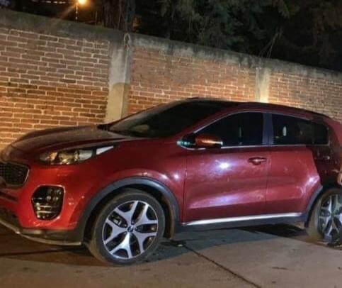 Detiene División Estatal de Caminos a uno en posesión de vehículo con reporte de robo