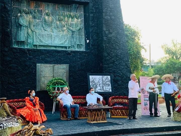 Celebra Ángel Custodio reencuentro de migrantes apatzinguenses por aniversario de la Constitución.