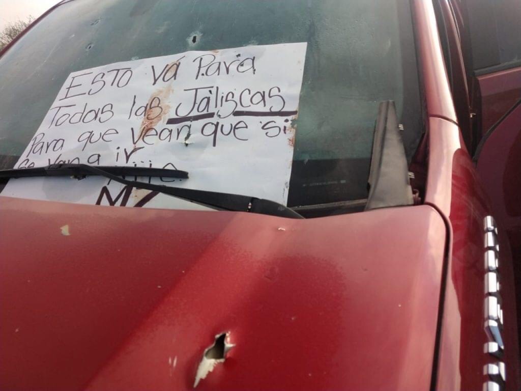 Abandonan 13 cuerpos en carretera de Zacatecas