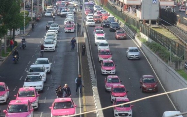 CDMX Taxistas protestas en el Ángel de la Independencia