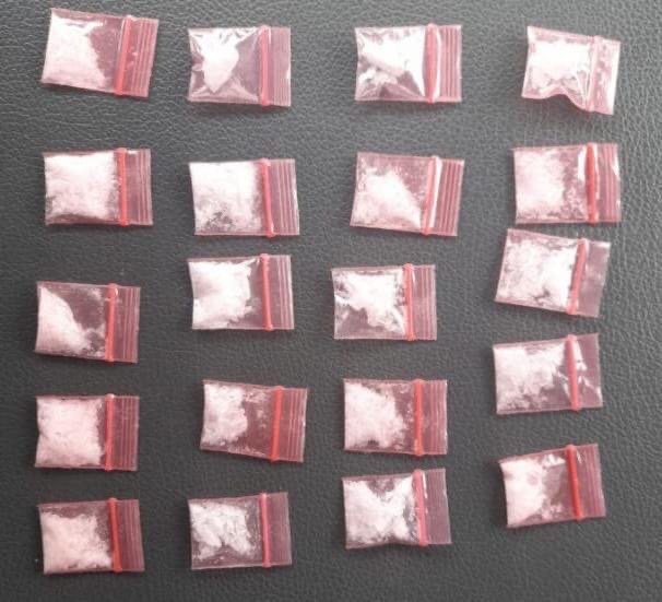 Detiene SSP a uno en posesión de envoltorios con sustancia granulosa, al parecer metanfetamina