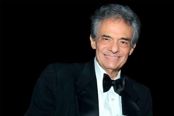 ENCUENTRAN TESTAMENTO DE JOSÉ JOSÉ