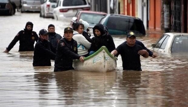 Mueren 19 personas por depresión tropical ETA en Chiapas.