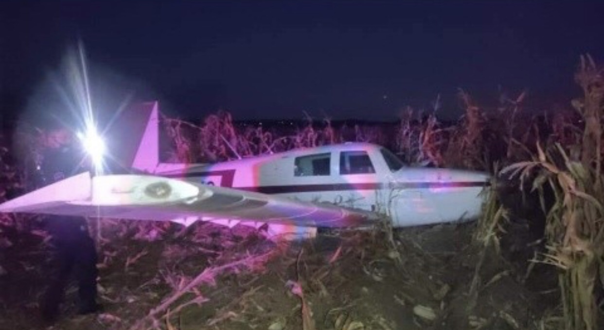 Avioneta realiza aterrizaje de emergencia por una falla en Tala, Jalisco