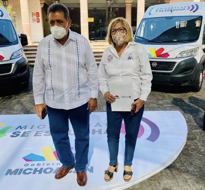 DIF Municipal recibe vehículo para traslados de personas con discapacidad