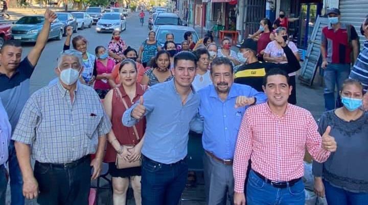 Unidad, organización y trabajo el llamado a los vecinos de la zona centro de Apatzingán: Pepe Mata