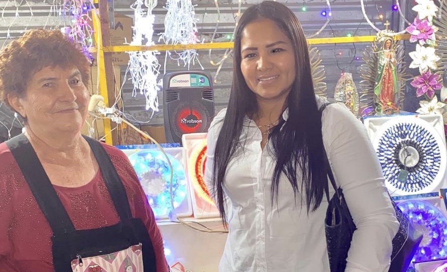 En estas fiestas decembrinas, apoyar al comercio local llama Isabel Torres Sánchez