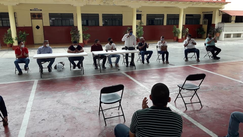 Acusan de división en morena a dirigentes de la CNTE Apatzingan