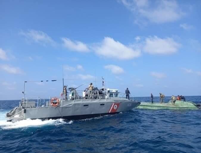 Asegura la Marina Submarino con drogas en costas de Huatulco y detiene a 4 Colombianos