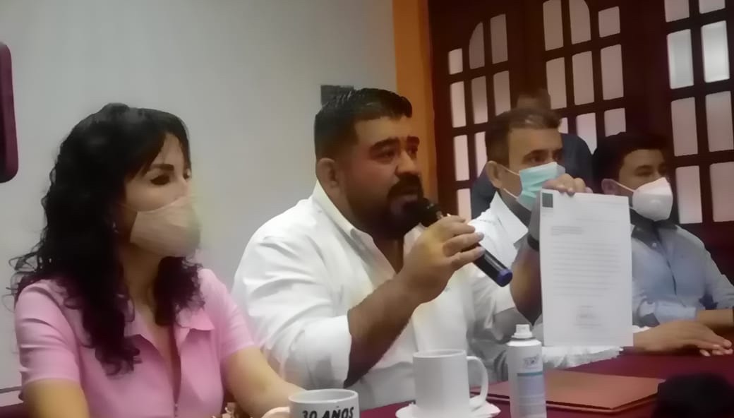 Paco Huacus deja Diputación y va por candidatura a Alcalde por Apatzingán