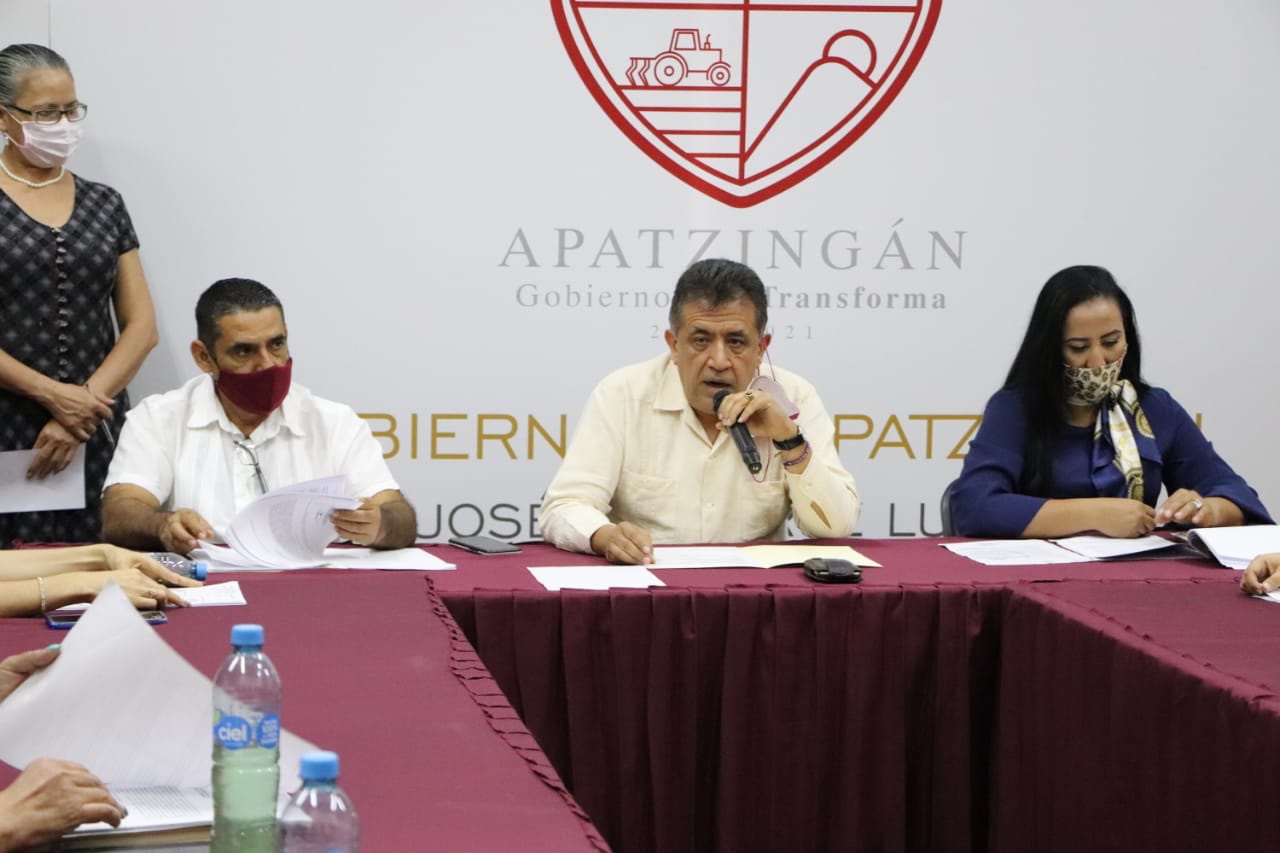 Música de arpa grande, danza folklórica y caballos bailadores, son patrimonio cultural de Apatzingán