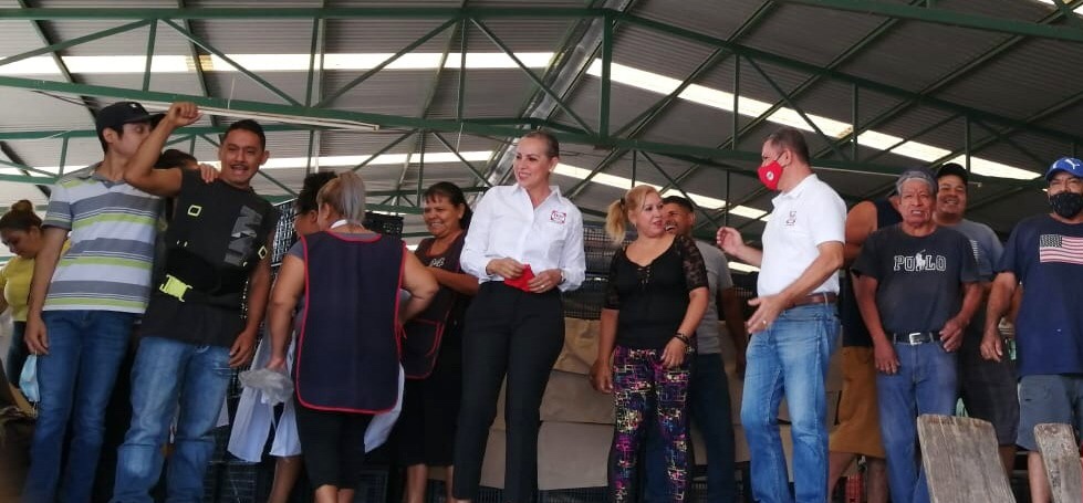 Elvira Loya López asume compromiso con empacadores, trabajadores y citricultores