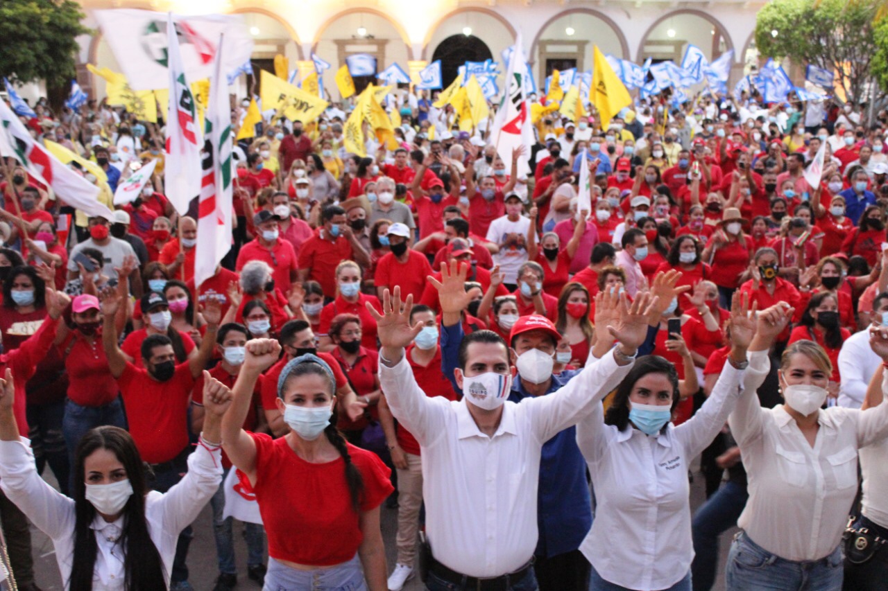 Apatzingán merece que los compromisos se cumplan: Uriel Chávez