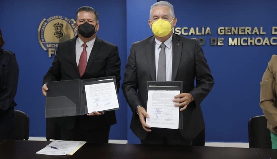 Firma FGE convenio de colaboración con CESCIJUC y CONALEP Michoacán