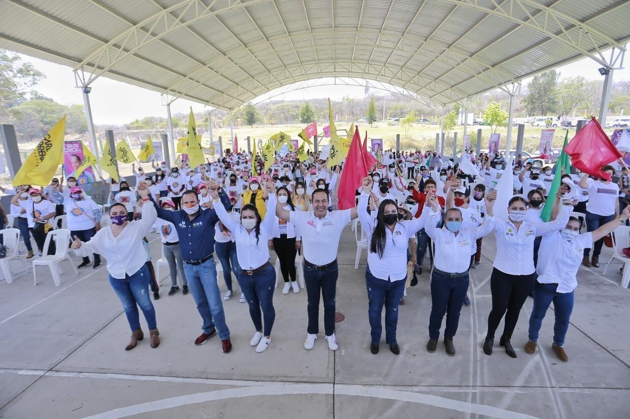 Aun sin alianzas locales, Carlos Herrera aglutina candidatos del PRI, PAN y PRD en sus recorridos