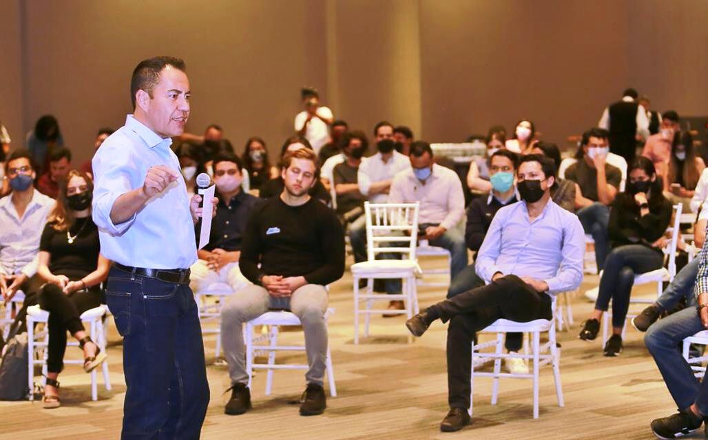 Vamos a seguir atrayendo inversiones para generar más empleos: Víctor Manuel Manríquez