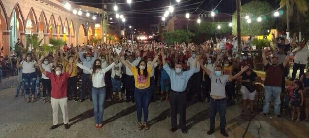 En multitudinario acto Irma Vargas cierra campaña en Tepalcatepec con el respaldo ciudadano que la llevará al triunfo.