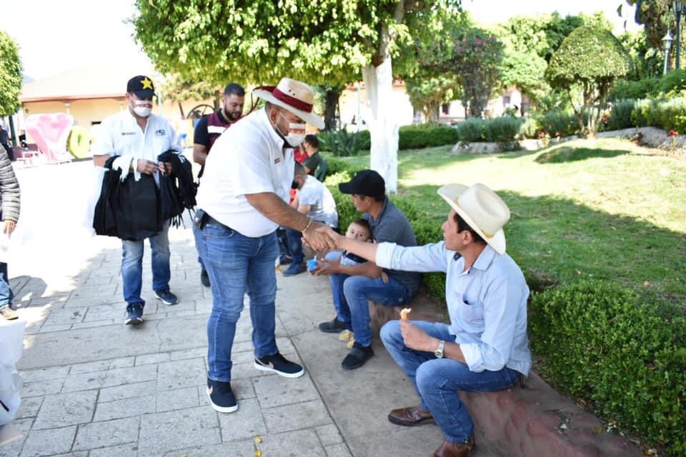 Pide Paco Huacus voto masivo para la transformación.