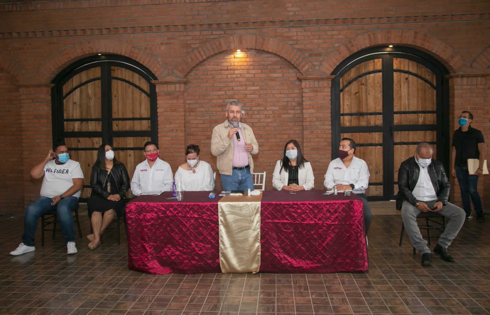 En Michoacán debemos reinventar la forma de gobernar, pide Bedolla a morenistas