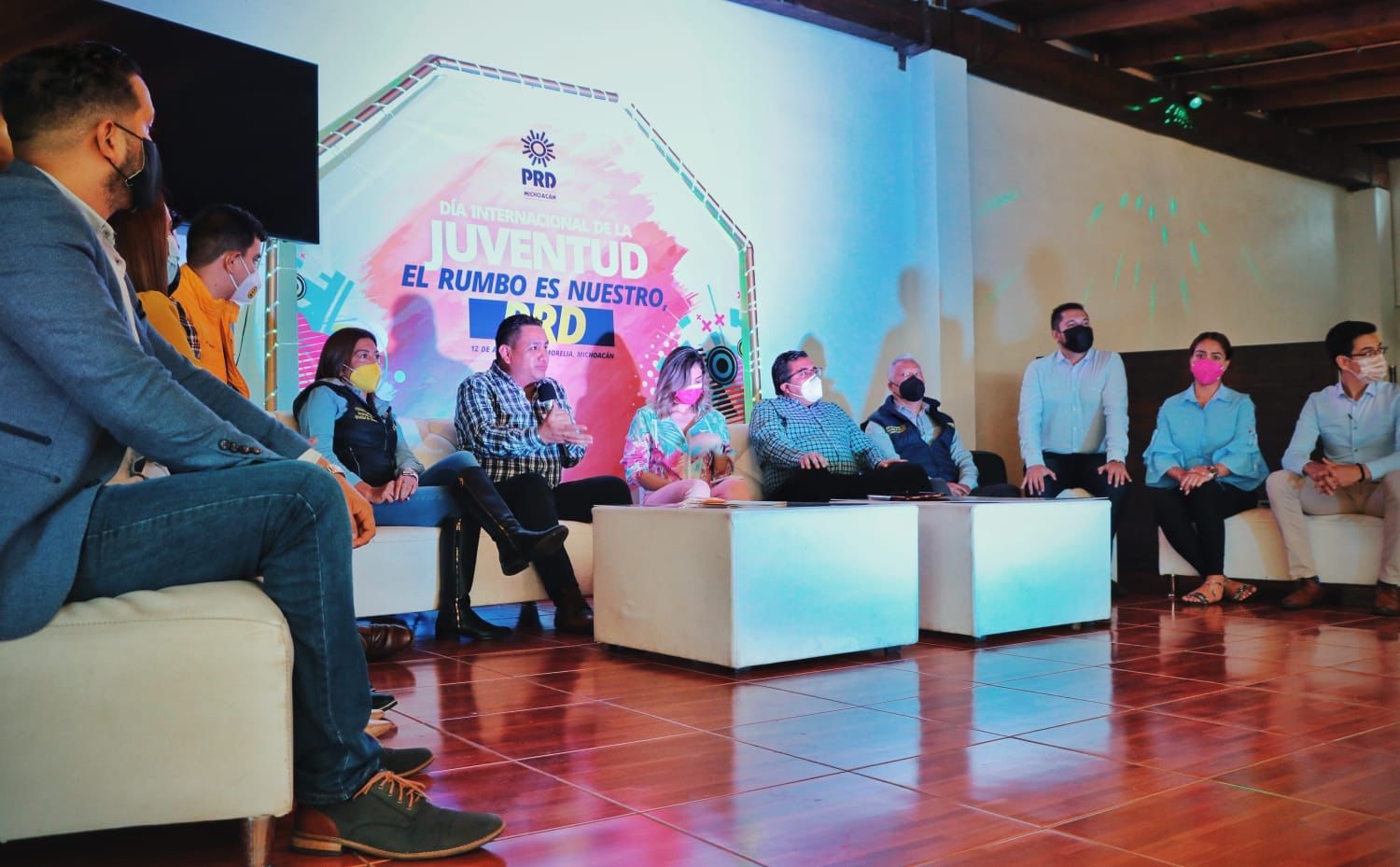 Llama Víctor Manríquez a los jóvenes a sumarse a la reconstrucción del PRD