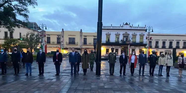 Autoridades Municipales rinden homenaje a víctimas de los sismos de 1985 y 2017