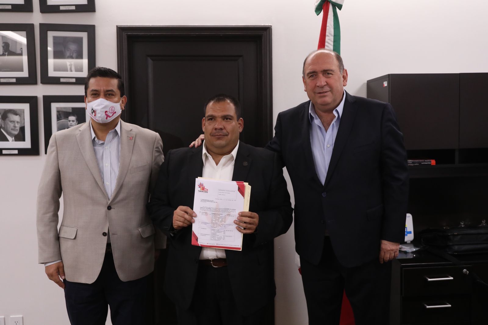 Se reúne Bladimir Gutiérrez con coordinadores del PRI en San Lázaro