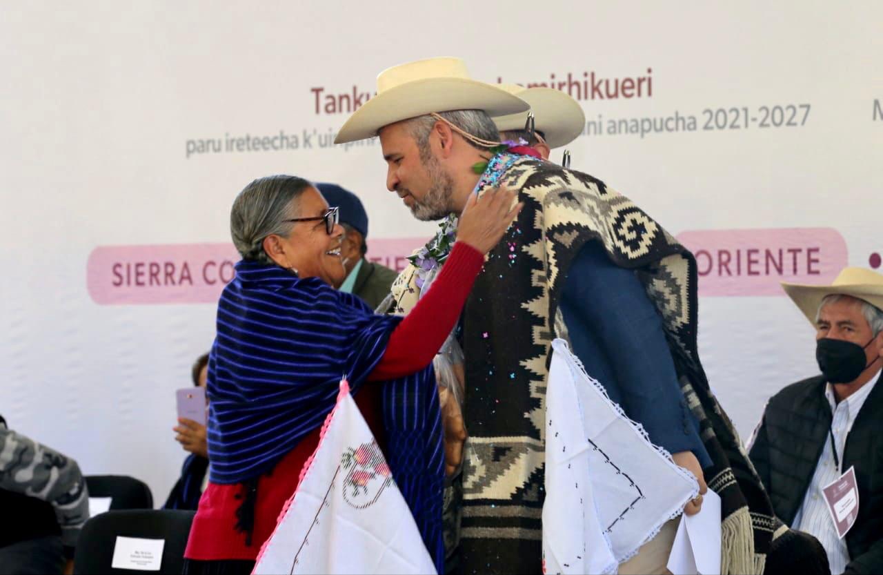 Gobernador Bedolla ratifica su respaldo a gobiernos autónomos de pueblos indígenas