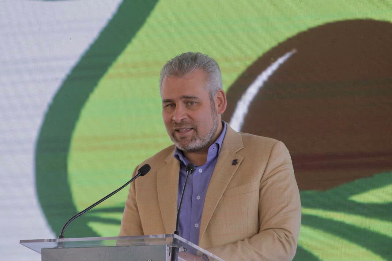 Reconoce Bedolla desarrollo agroexportador de aguacate en Michoacán