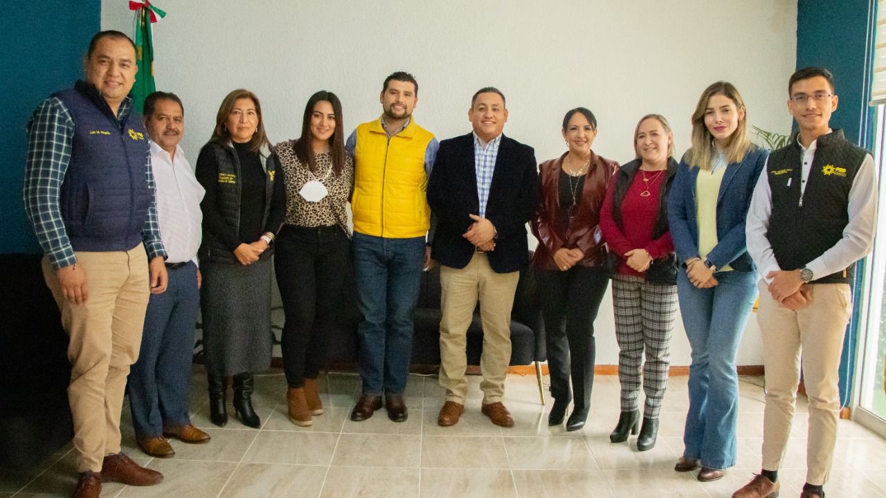 Se reúne Octavio Ocampo con Grupo Parlamentario del PRD del Congreso Local