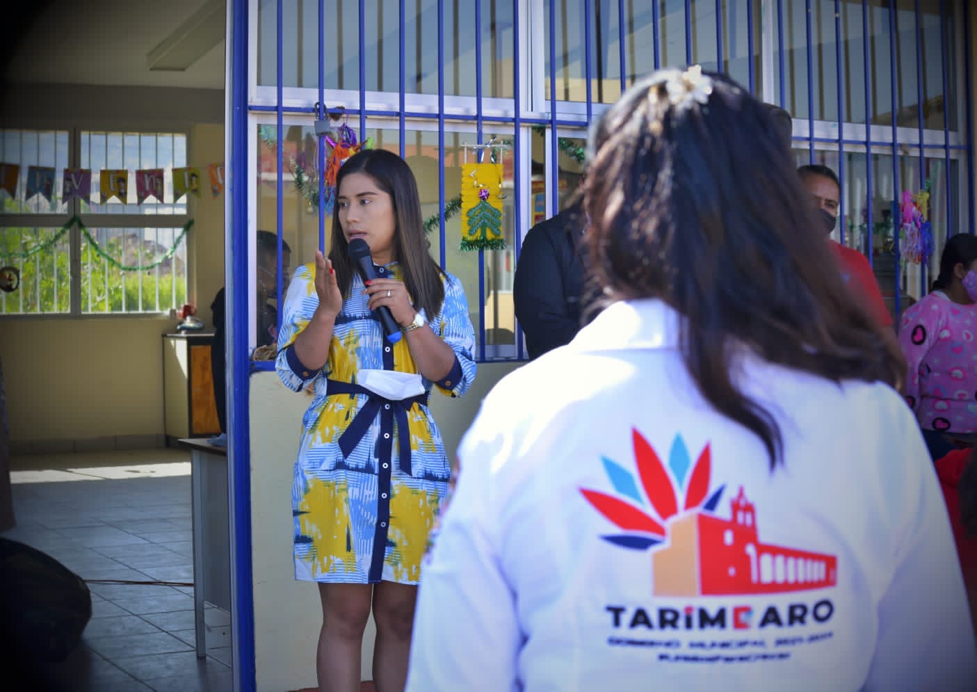 Escucha presidenta del DIF necesidades del CAM Tarímbaro