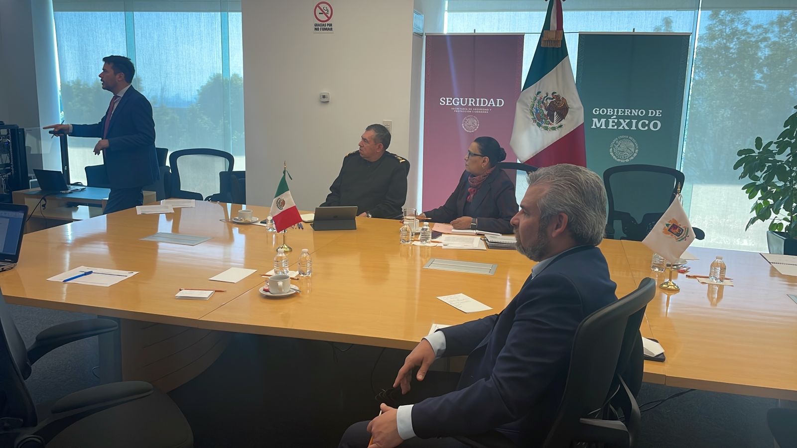 Bedolla afina con Secretaría de Seguridad federal el trabajo coordinado para preservar la paz