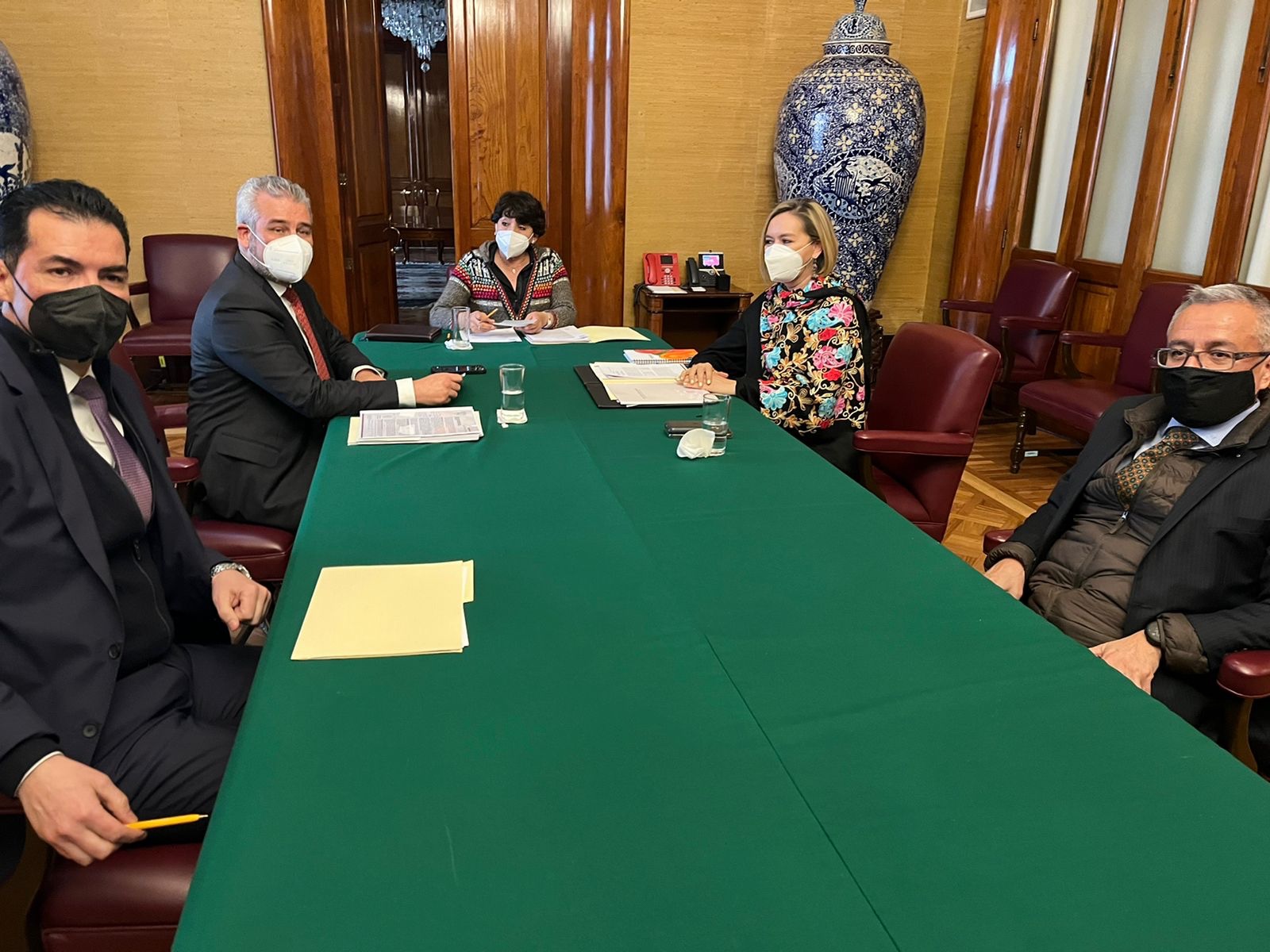 Gobierno de Michoacán y SEP dan seguimiento a federalización de la nómina magisterial