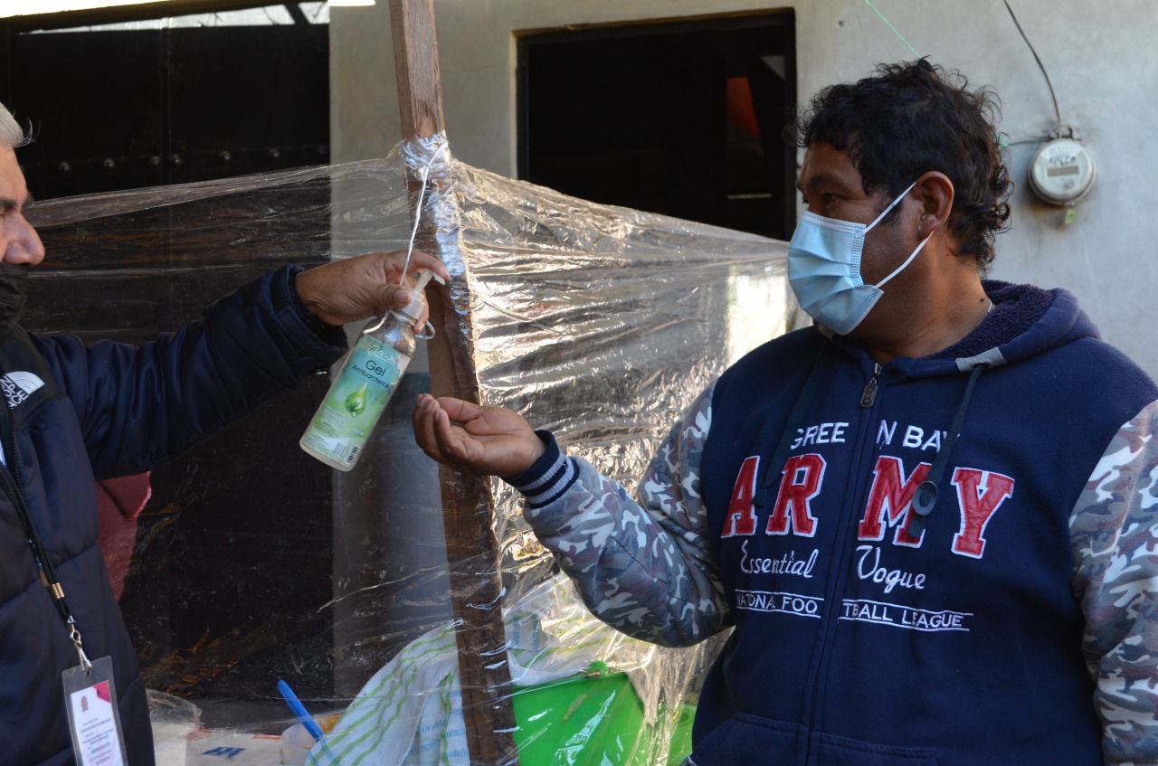 Vigilan cumplimiento de medidas sanitarias en mercados de Tarímbaro
