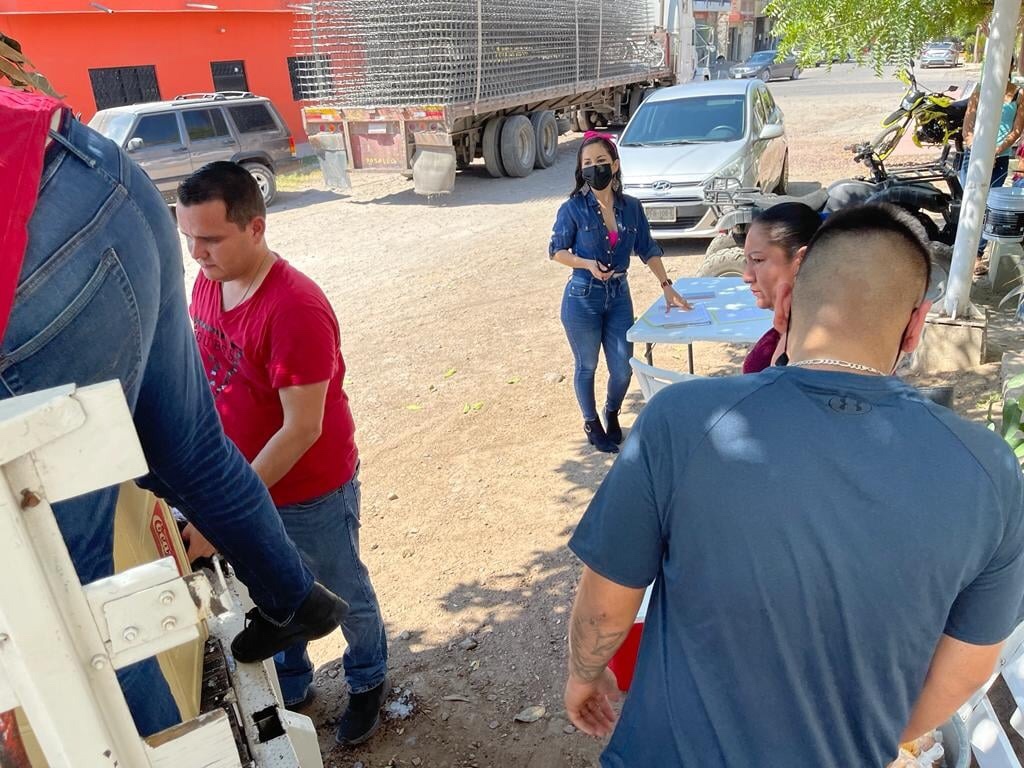 Más de 350 familias beneficiadas con pollo a bajo costo