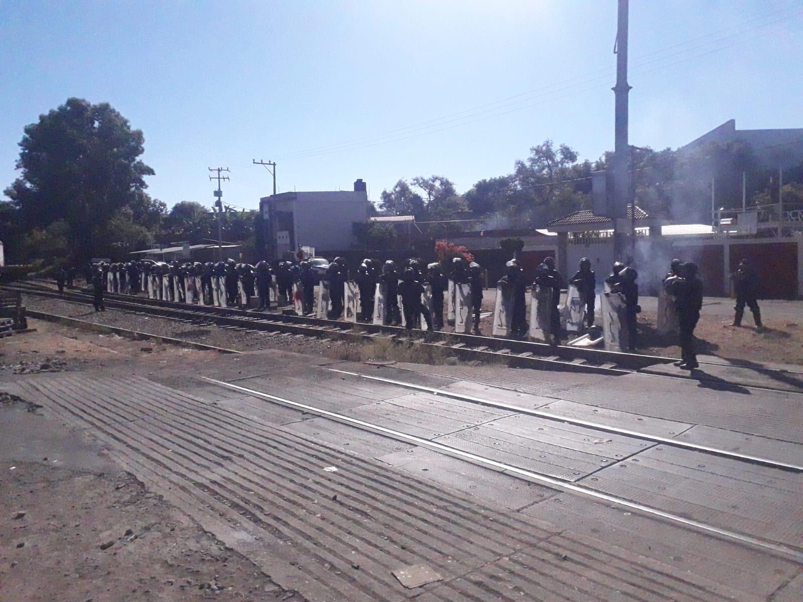 Por cuarto día consecutivo, SSP y GN mantienen dispositivo preventivo en vías férreas en Caltzontzin