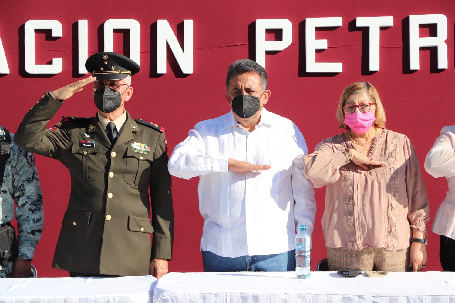 Autoridades municipales conmemoran la Expropiación Petrolera.