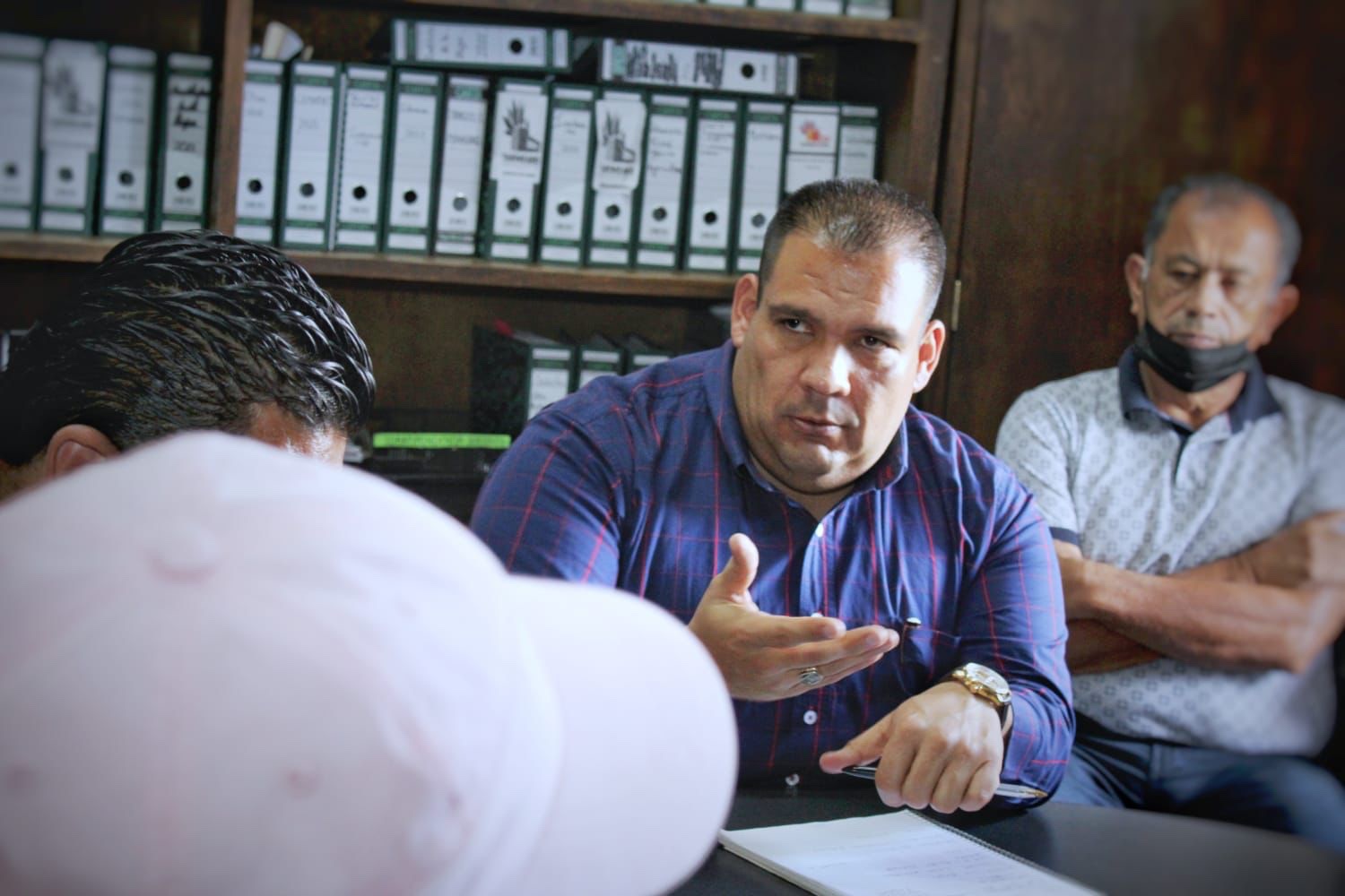 Escucha Gobierno de Tarímbaro a padres de familia de secundaria de Cuitzillo El Grande