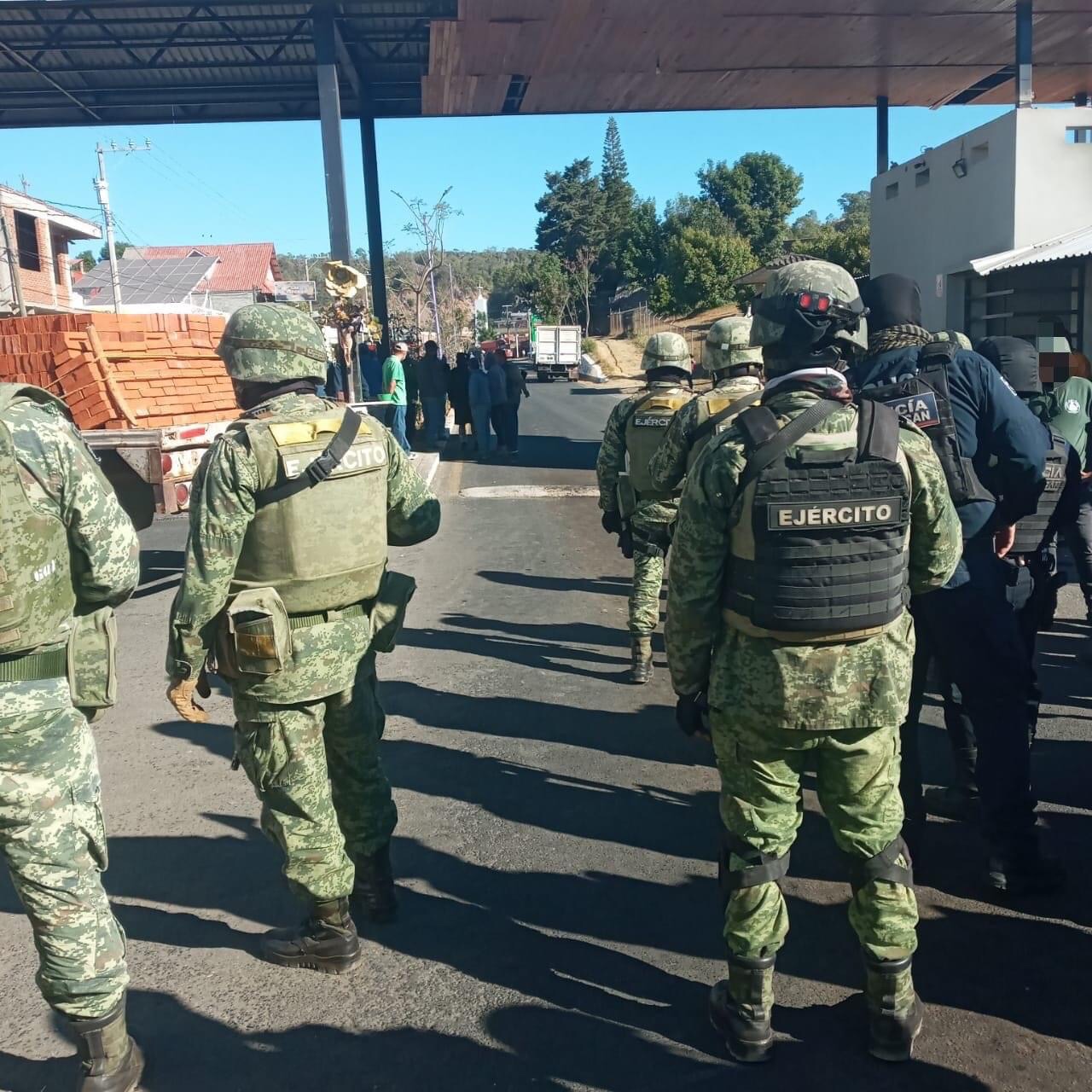 SSP, Ejército, GN y FGE arriban a Nuevo San Juan ante el reporte de disparos de armas de fuego