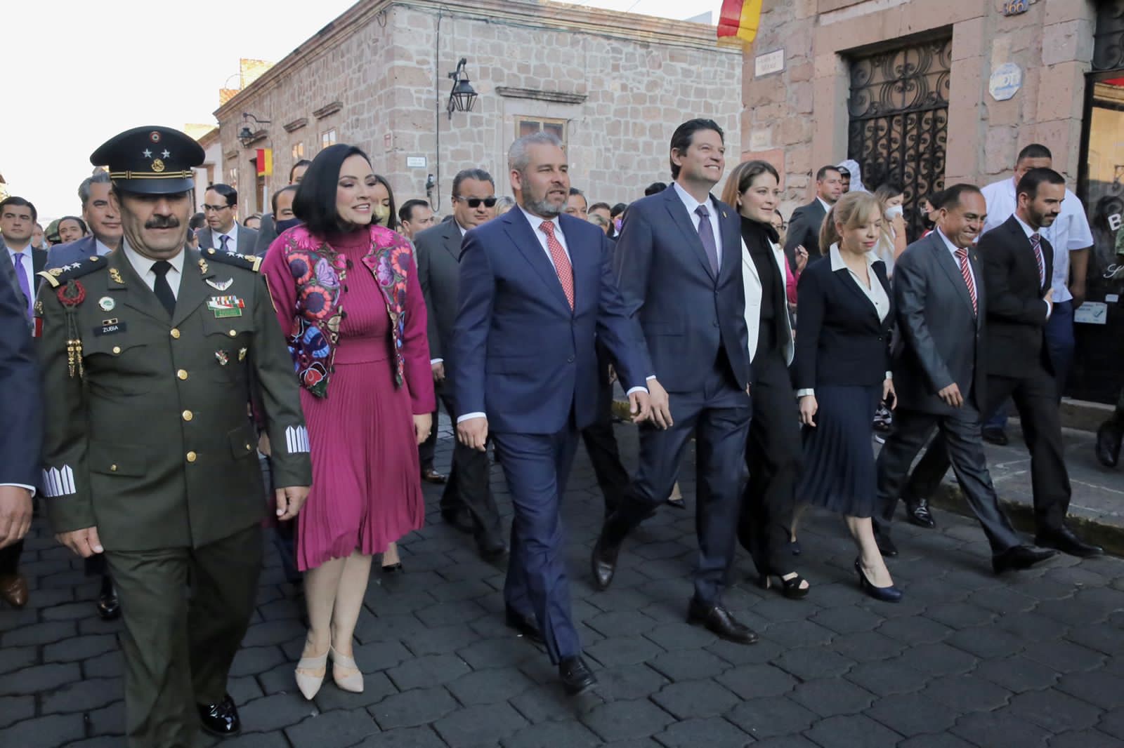 Participa Bedolla en colocación de Bando Solemne por 481 aniversario de Morelia