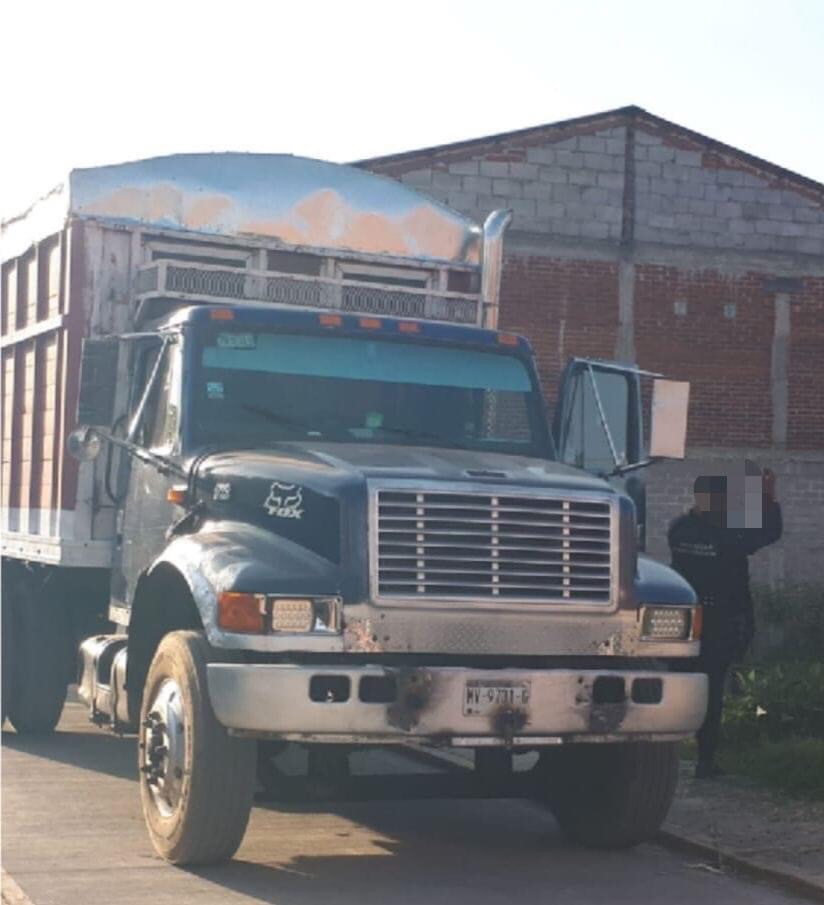 En Uruapan, asegura SSP camión robado momentos antes